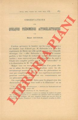 Observations sur quelques phénomènes actinoélectriques.