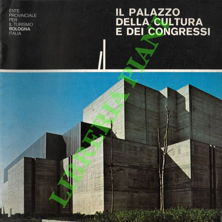 Il Palazzo della cultura e dei Congressi.