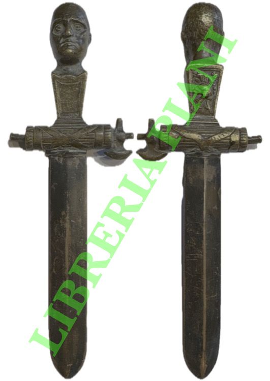 Tagliacarte in bronzo con testa di Mussolini e fascio.