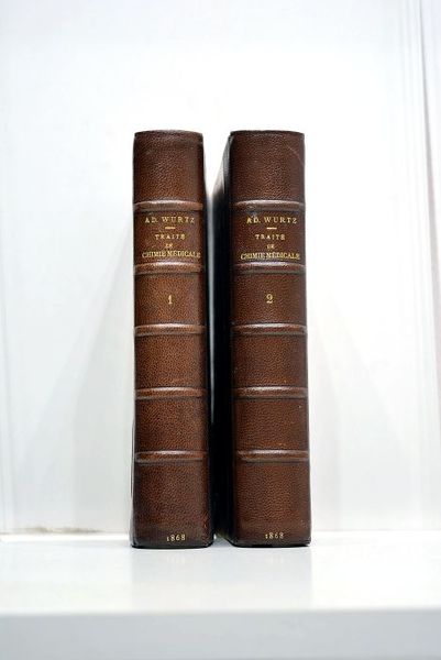 Traité élémentaire de chimie médicale. Comprenant quelques notions de toxicologie …