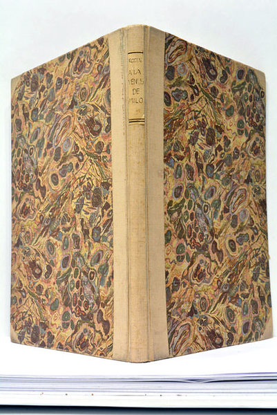 A la Vénus de Milo.