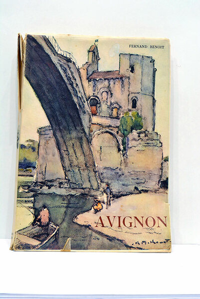 Avignon au double visage.