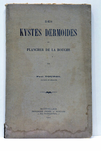 Des Kystes Dermoïdes du plancher de la bouche.
