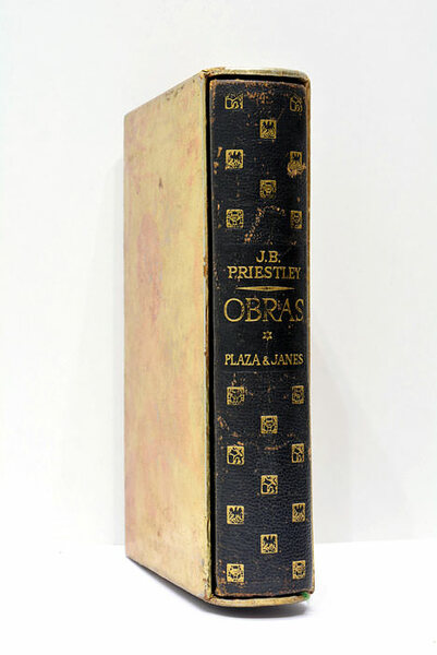 Día radiante. Perdidos en la noche.