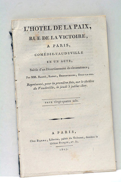 L'Hotel de la Paix, rue de la Victoire, à Paris, …