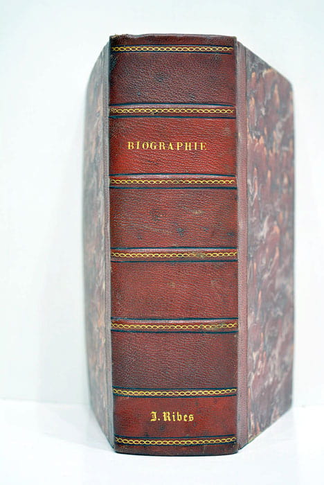 BIOGRAPHIE PORTATIVE Universelle