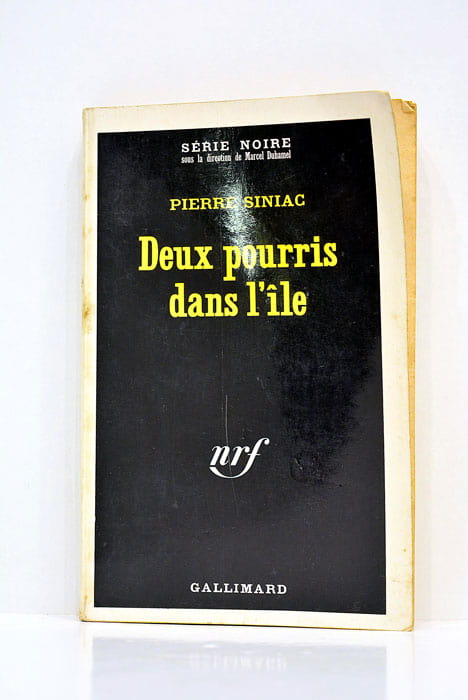 Deux pourris dans l'île.