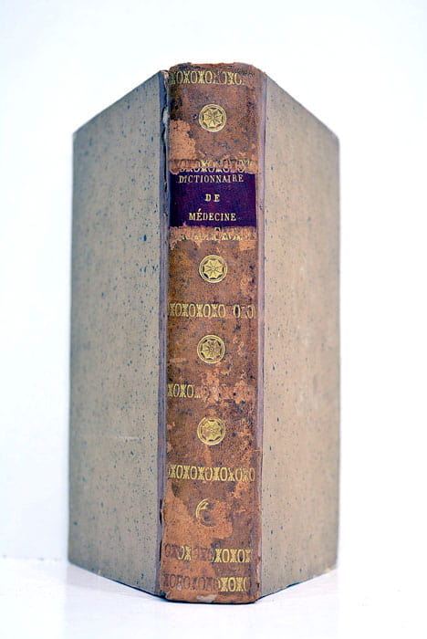 DICTIONNAIRE DE médecine.