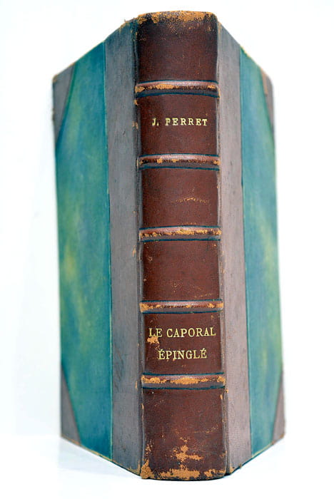 Le Corporal épinglé.