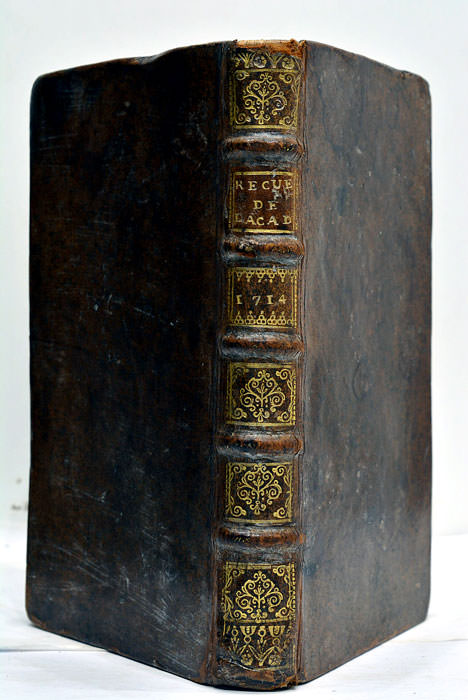 RECUEIL de plusieurs pièces d'Eloquence et de Poésie présentées à …