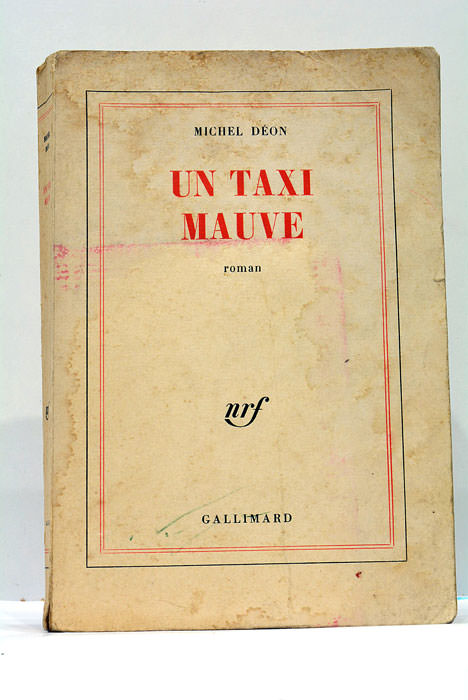 Un taxi mauve.