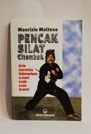 PENCAK SILAT CITEMBAK. ARTE MARZIALE INDONESIANA A MANI NUDE E …