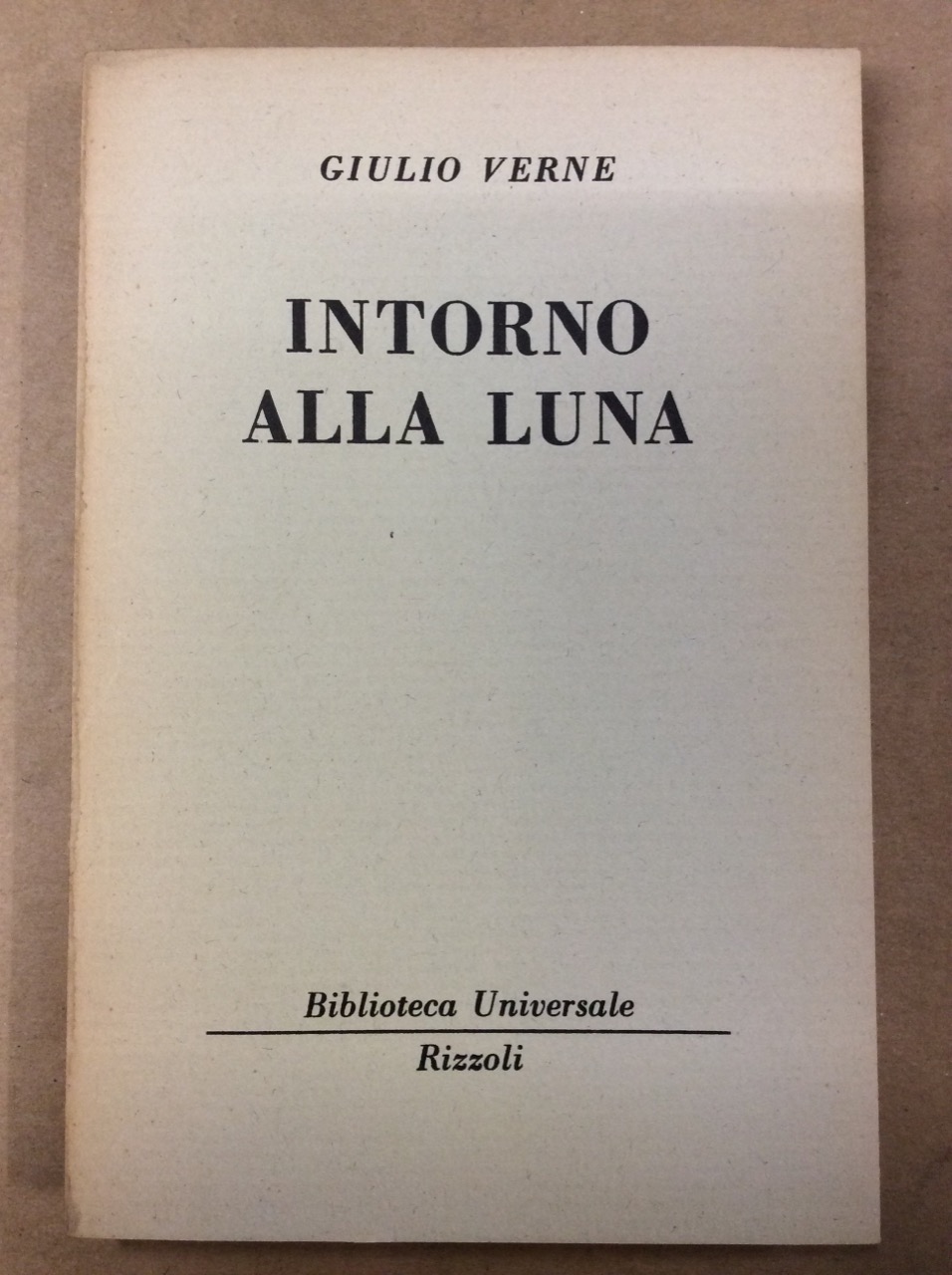 INTORNO ALLA LUNA.