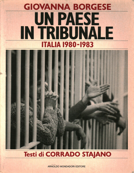 Un Paese in tribunale