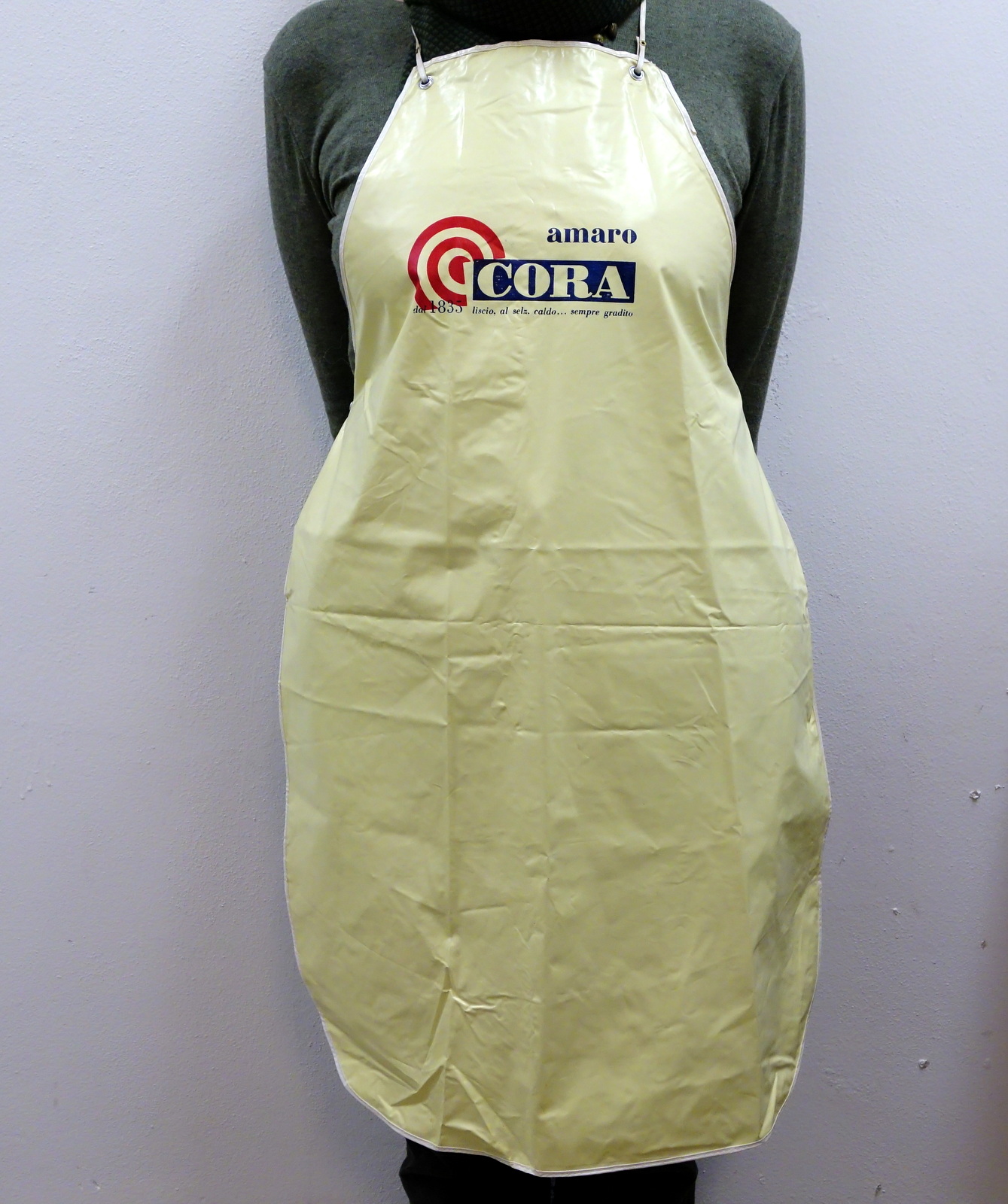 Amaro Cora Grembiule Pubblicitario in Plastica per Bar Anni '60ca