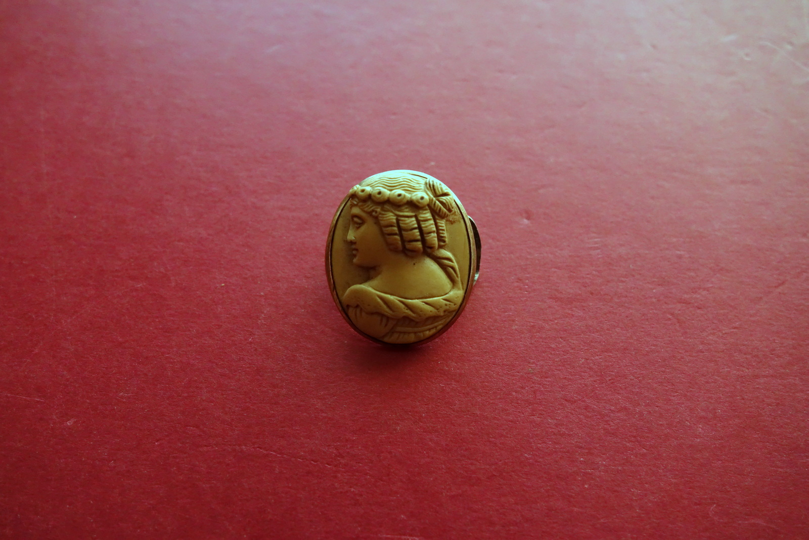 Cammeo in Pietra Lavica Montatura in Oro Antico Ottocento '800 …