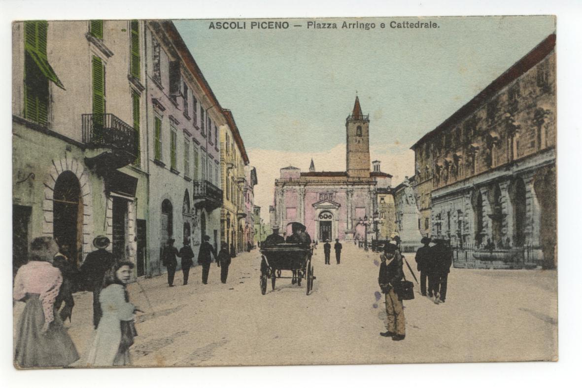 Cartolina Ascoli Piceno Piazza Arringo e Cattedrale viaggiata calesse