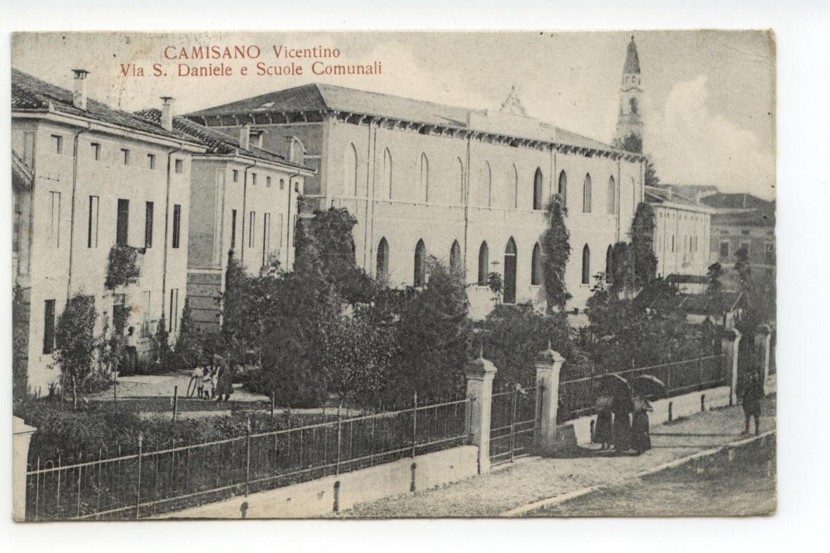 Cartolina Camisano Vicentino Via S. Daniele e Scuole Comunali 1917 …