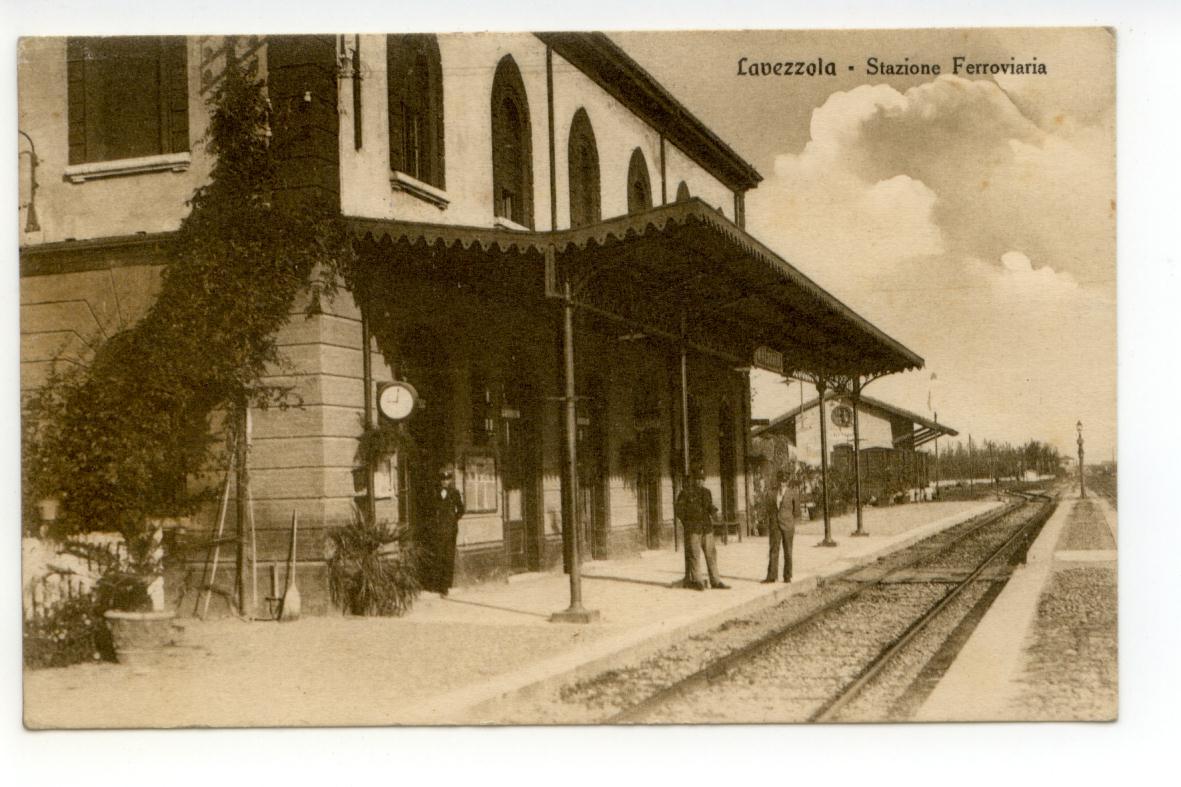 Cartolina Lavezzola Stazione Ferroviaria non viaggiata Ravenna