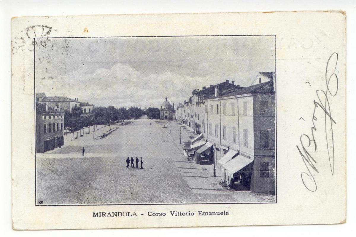 Cartolina Mirandola Corso Vittorio Emanuele Ricordo 1900 viaggiata Modena