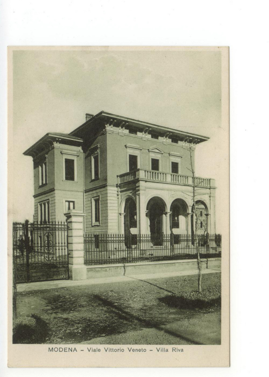 Cartolina Modena Viale Vittorio Veneto Villa Riva non viaggiata