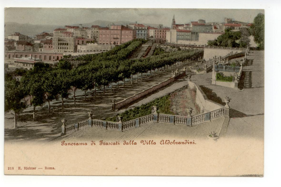 Cartolina Panorama di Frascati dalla Villa Aldobrandini non viaggiata Roma