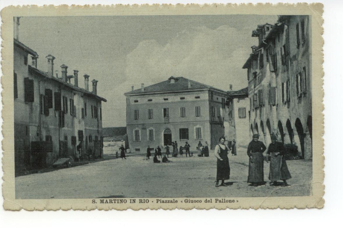 Cartolina S. Martino in Rio Piazzale 1917 viaggiata Reggio Emila