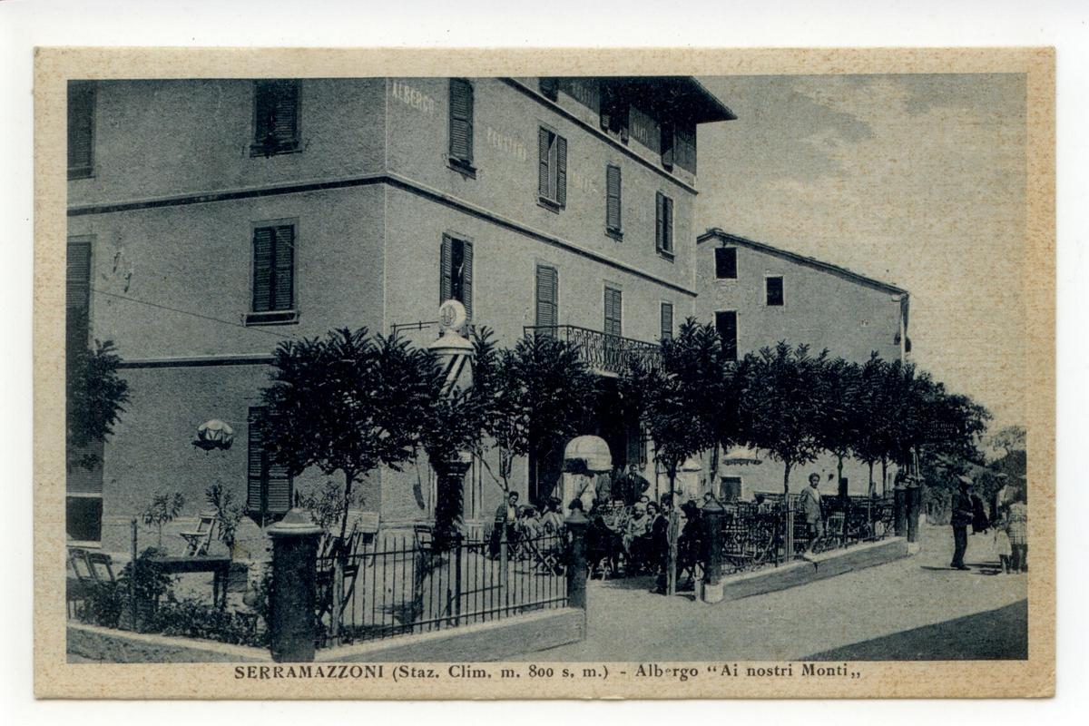 Cartolina Serramazzoni Albergo Ai Nostri Monti 1937 viaggiata Modena