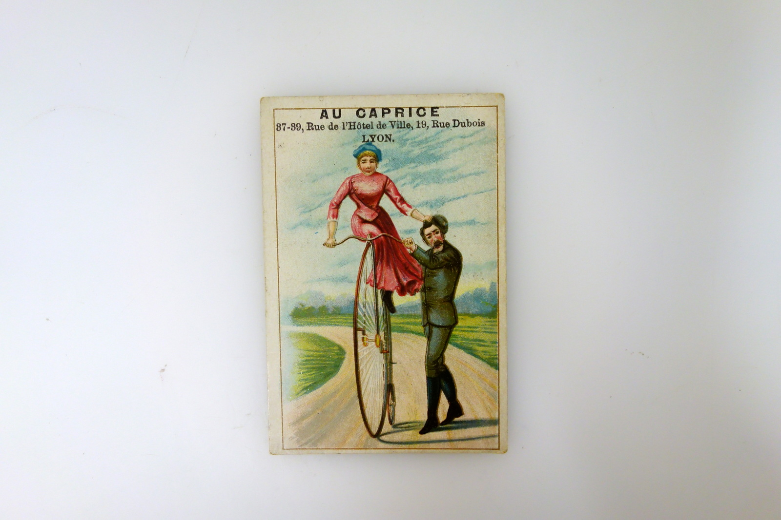 Figurina Pubblicitaria Cromolitografia Au Caprice Lyon Velocipede Primi '900
