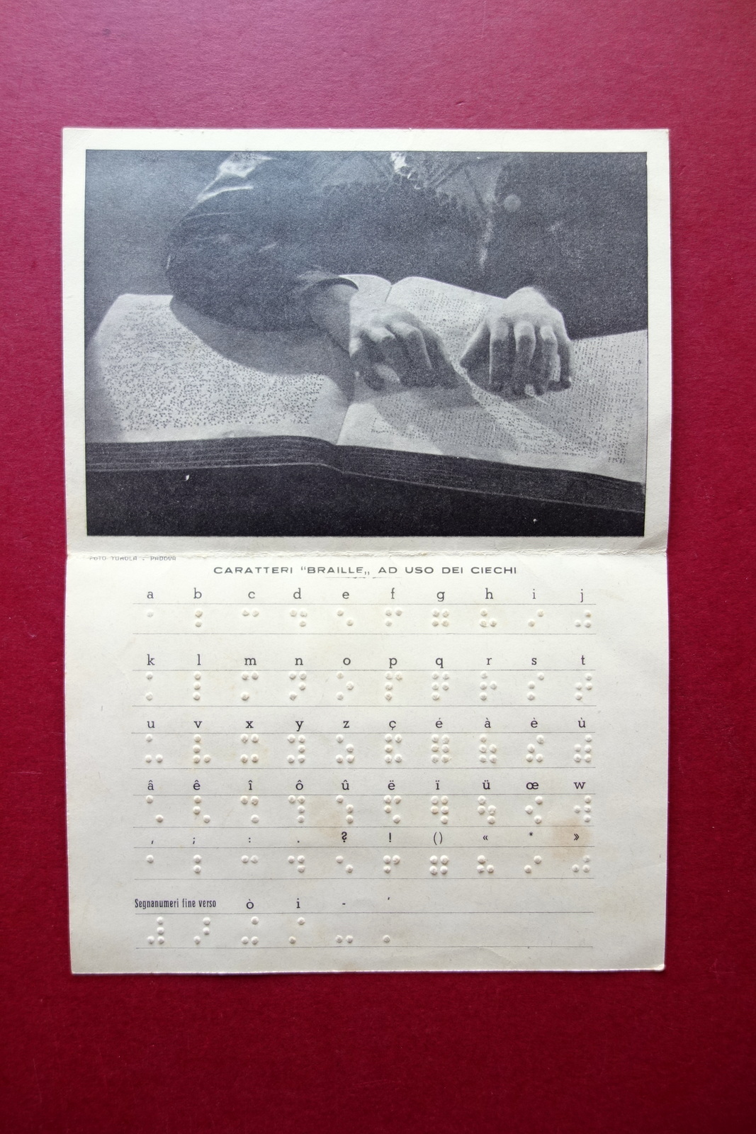 Mani che Leggono Unione Italiana Ciechi Alfabeto Braille