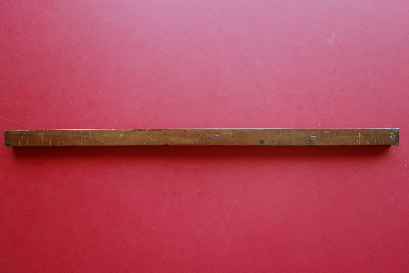 Riga 1/2 Metro 50cm in Legno di Noce Chiusure in …