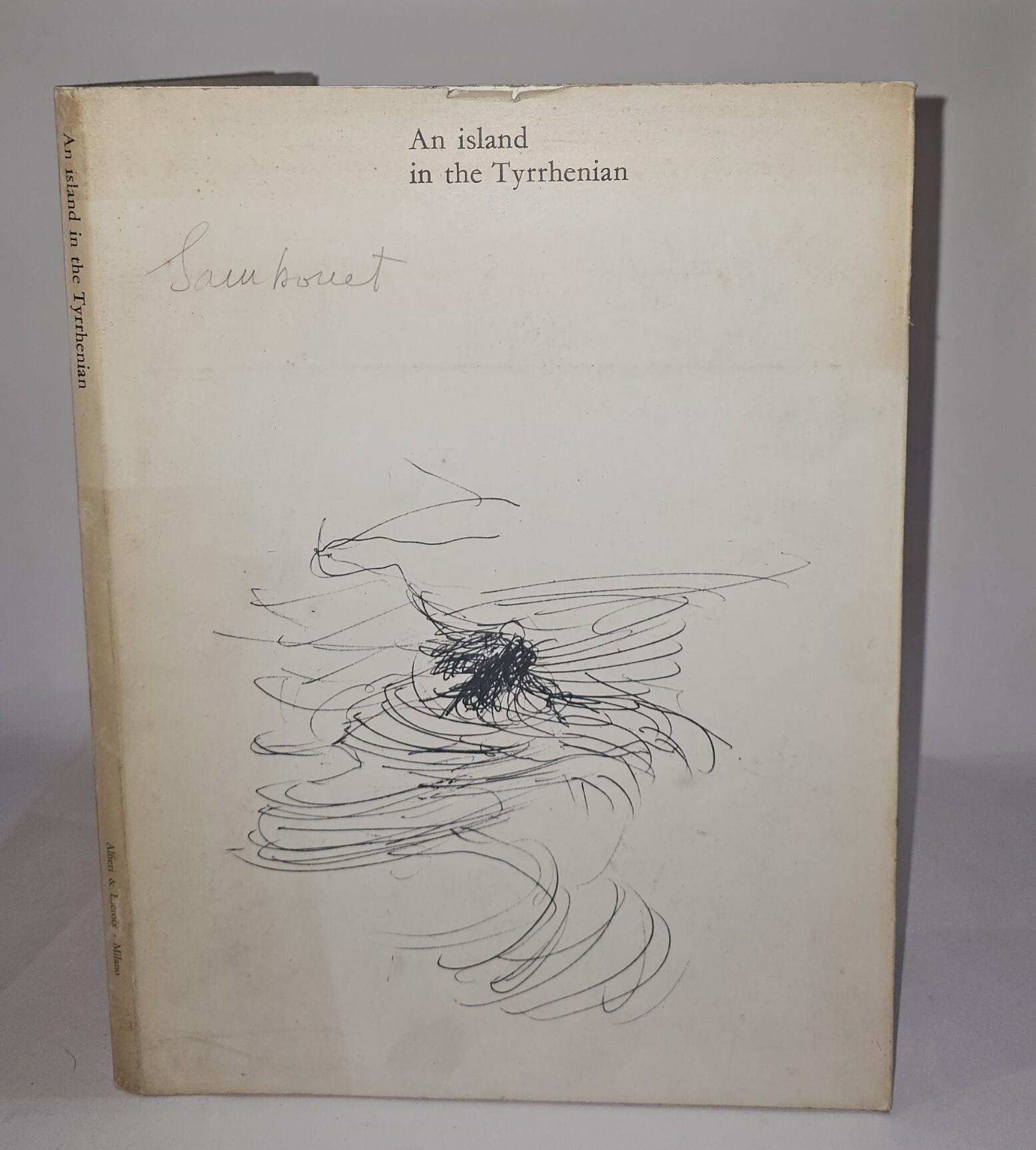 Un'isola nel Tirreno. An island in the Tyrrhenian