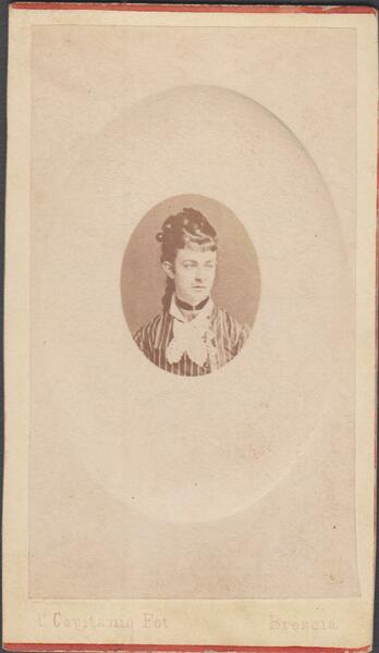 Foto photo cdv gentildonna in ovale by C. Capitanio Brescia …