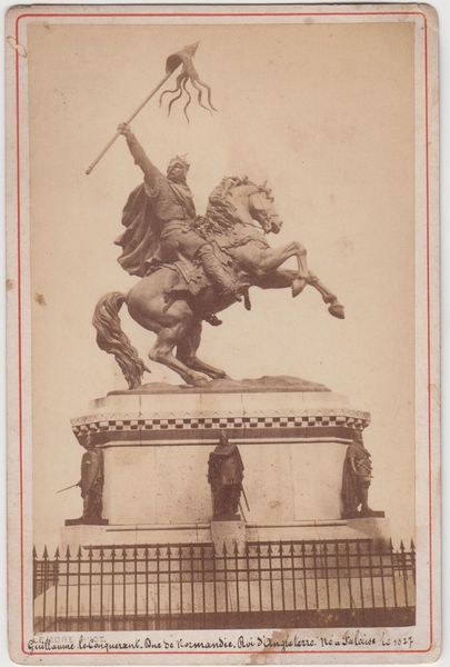 Foto photo cabinet card statua di Guglielmo Guillamme il conquistatore …