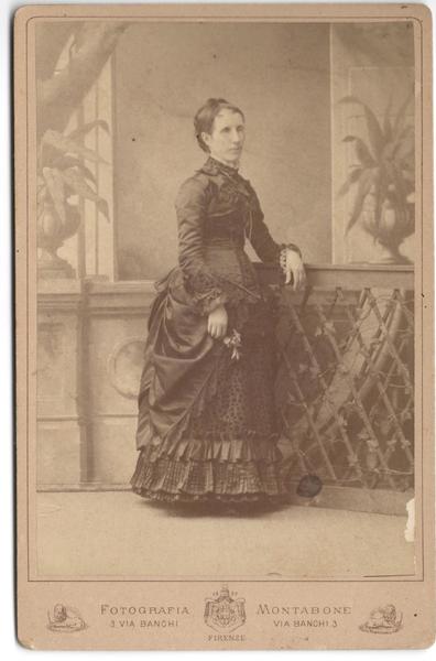 foto photo albumina cabinet card gentildonna con vestito elegante by …