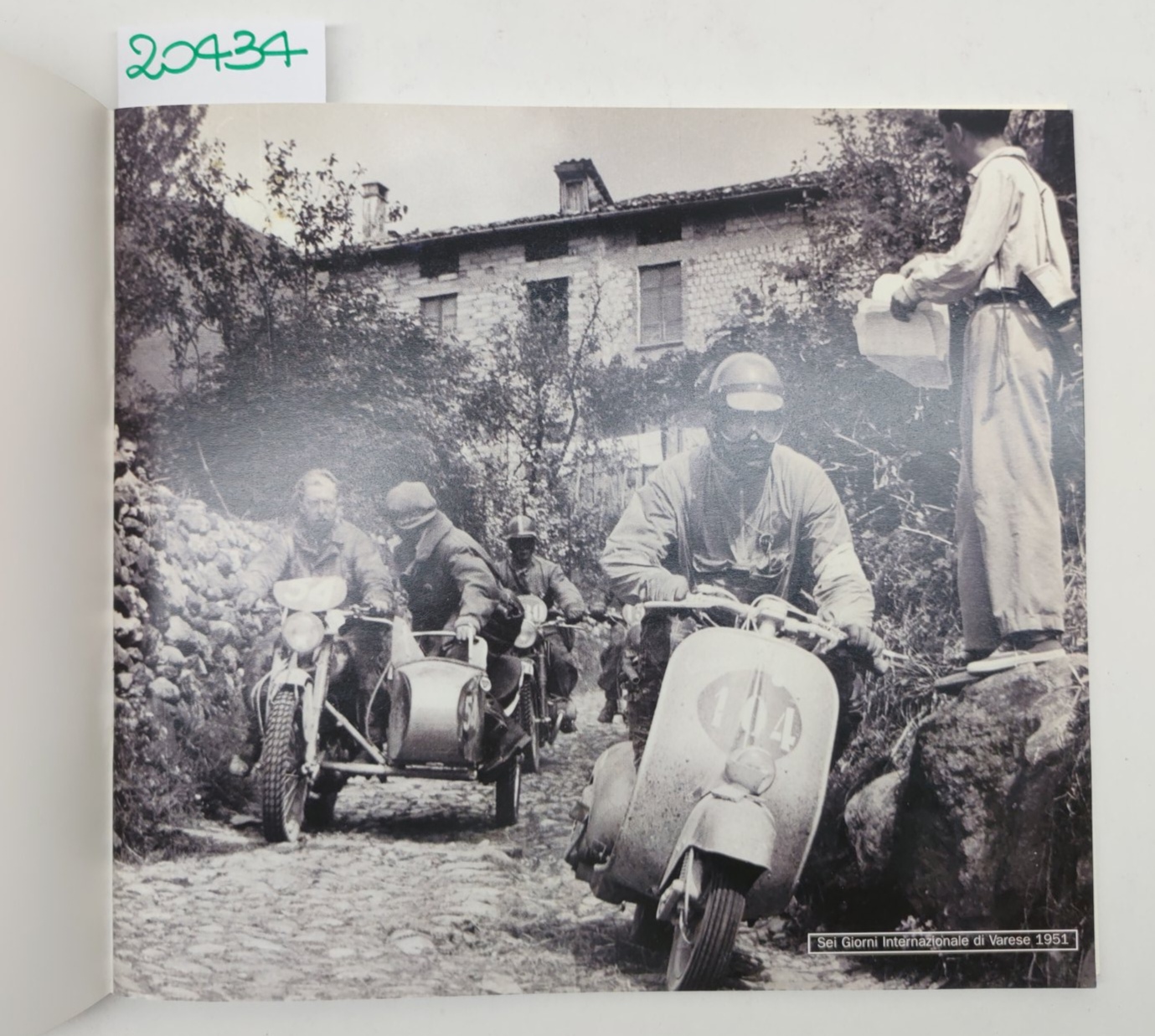 Alvaro Valentini La Vespa Piaggio nel mito collezione Marco Romiti