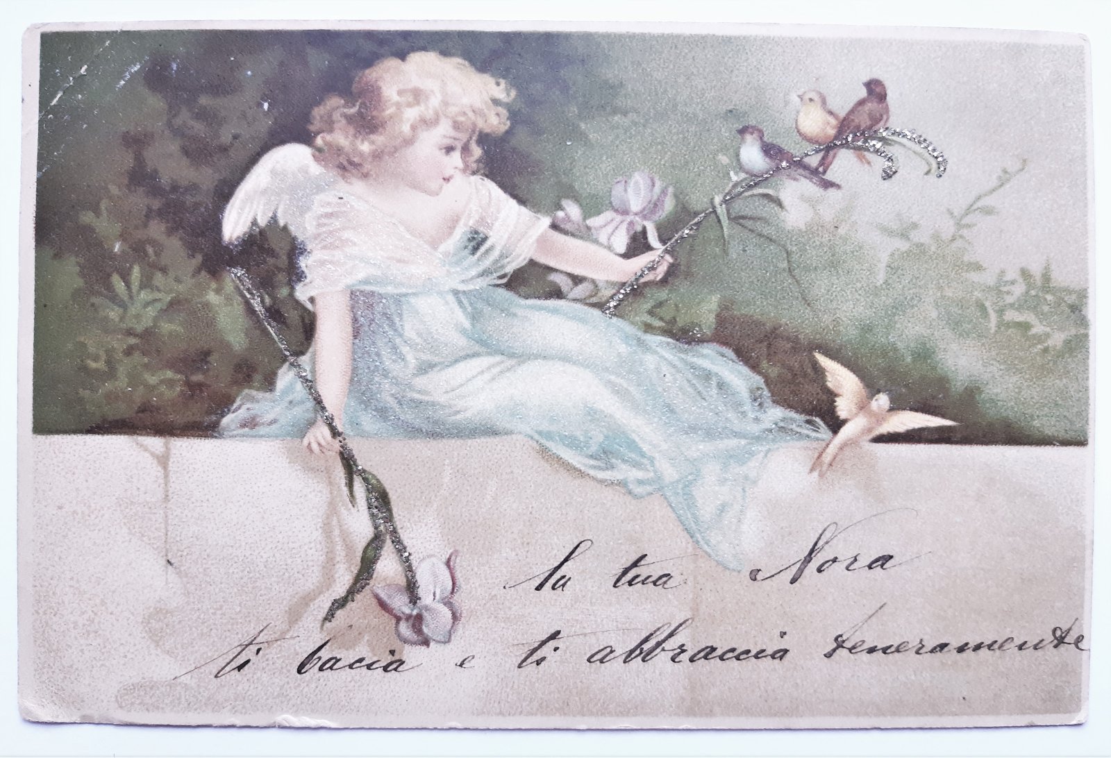 Cartolina angelo con fiori e animali con glitter viaggiata 1902