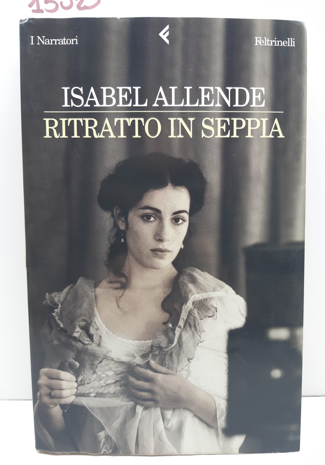 Isabel Allende Ritratto in seppia Feltrinelli 1° edizione 2001