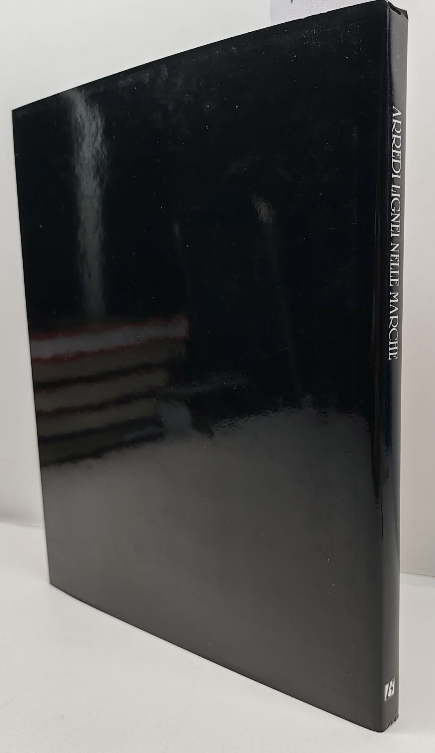 Maddalena Trionfi Honorati Arredi lignei nelle Marche Edizioni Bolis 1993