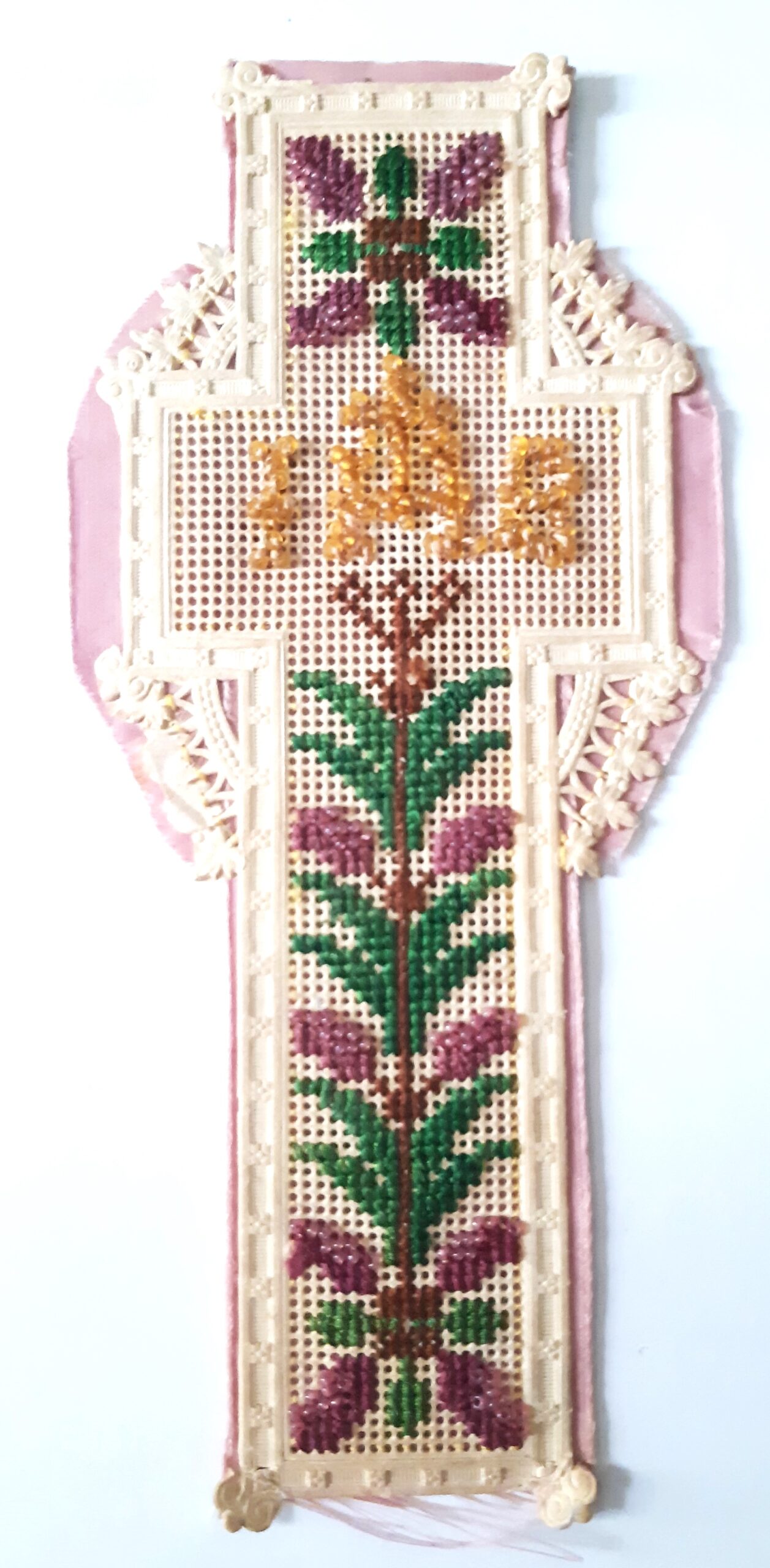 Santino manufatto merlettato canivet ricamato con perline Crocifisso holy card