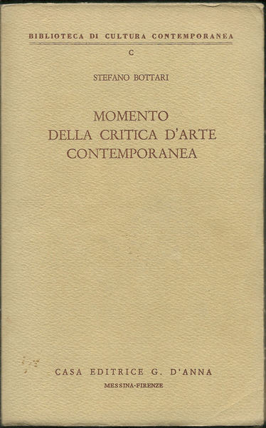 Momento della critica d'arte contemporanea.