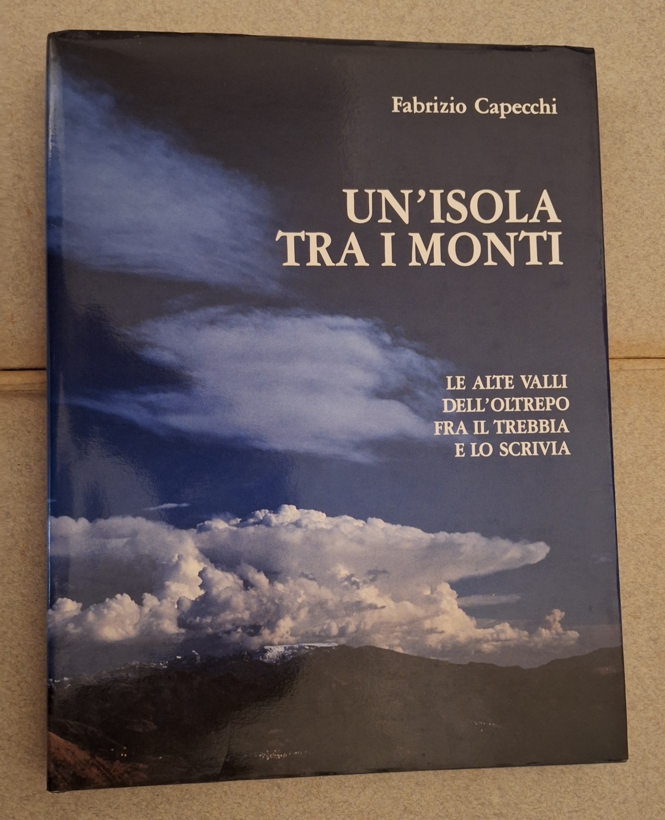 F. CAPECCHI UN'ISOLA TRA I MONTI ALTI VALLI DELL'OLTREPO ... …