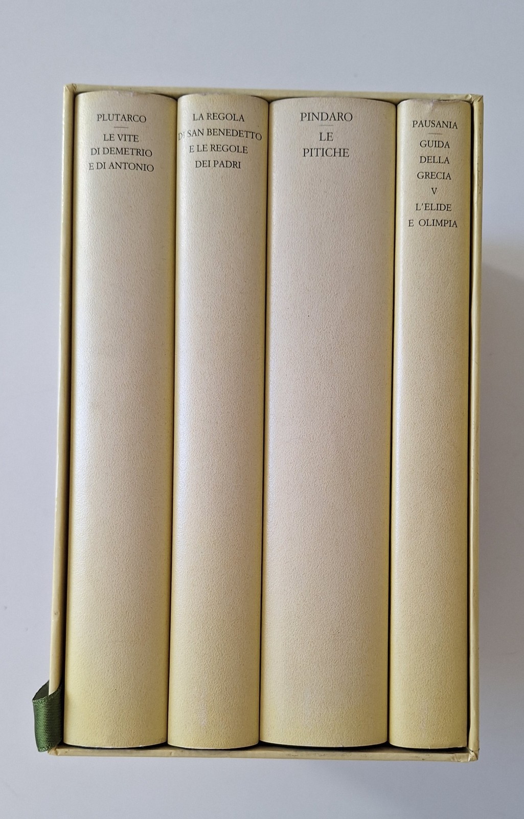 FONDAZIONE VALLA COFANETTO PINDARO PLUTARCO PAUSANIA SAN BENEDETTO 4 VOLUMI