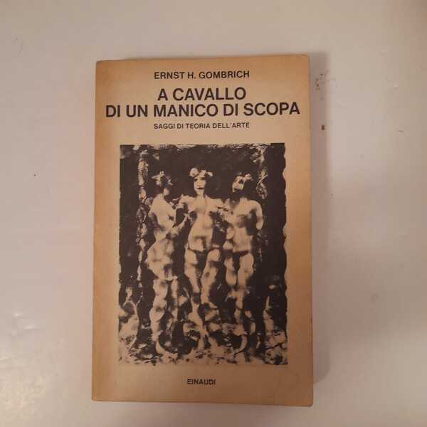 A cavallo di un manico di scopa