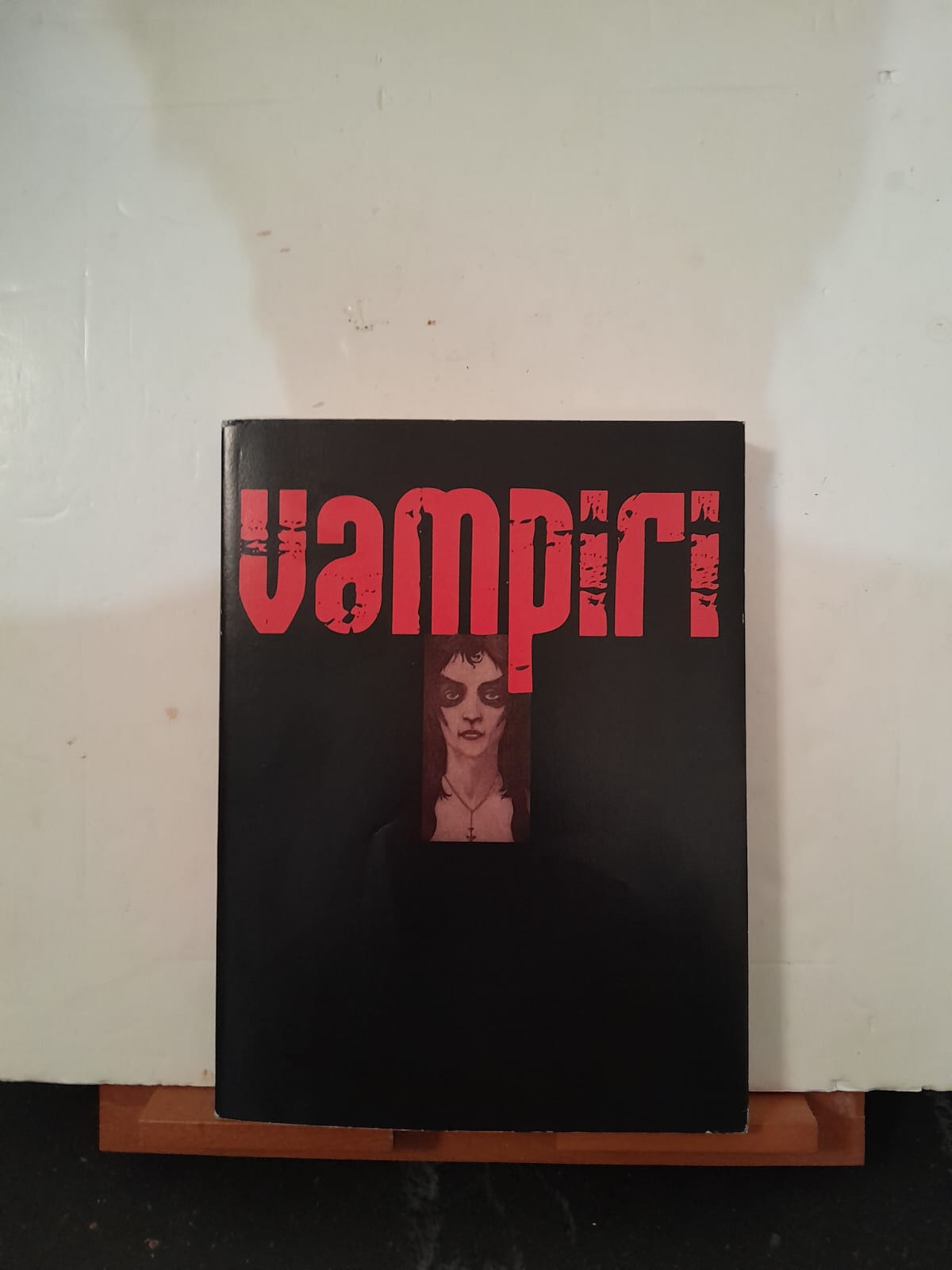 Vampiri Illustrazione e letteratura tra culto del sangue e ritorno …