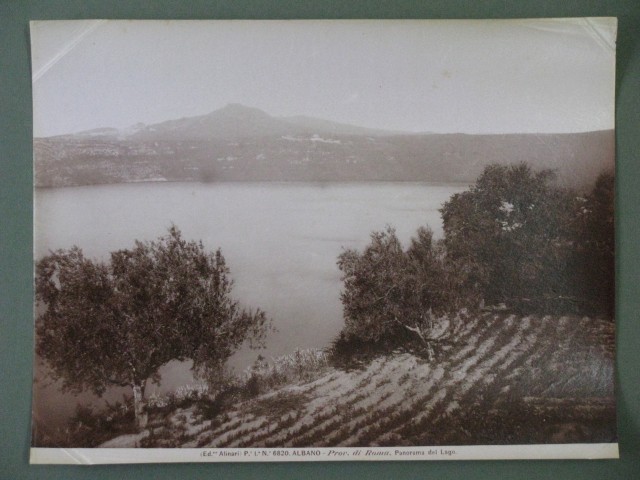 Lazio. AlLBANO. Panorama del lago. Foto originale Alinari fine &#39;800