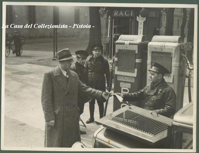 MILANO. Prove di difesa antiaerea. 30 settembre 1939. Fotografia d&#39;epoca …