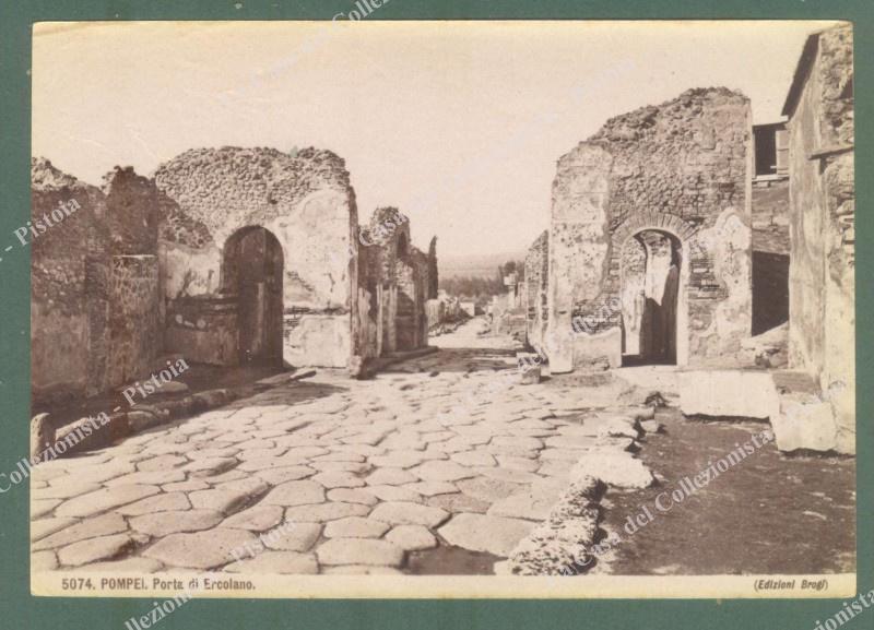 POMPEI, Napoli. Porta di Ercolano. Fotografia originale all&#39;albumina, circa 1880