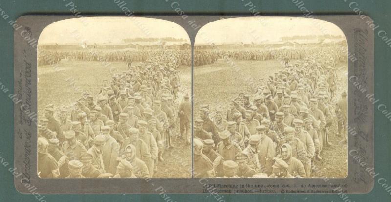 PRIMA GUERRA. Colonna di 1900 prigionieri tedeschi in Francia. Foto …