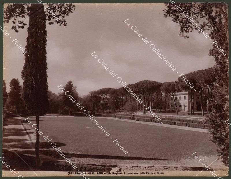 ROMA. Villa Borghese. L&#39;ippodromo, detto Piazza di Siena. Grande fotografia, …